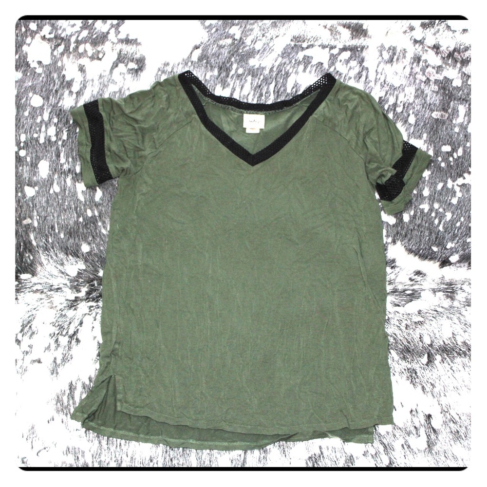 Super cute simple day trip shirt